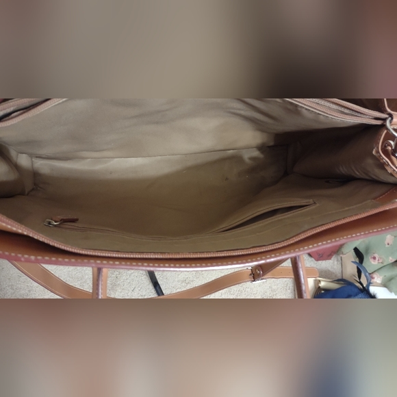 Beautiful Lodis British Tan Laptop Tablet Tote with Crossbody Strap - Picture 15 of 16